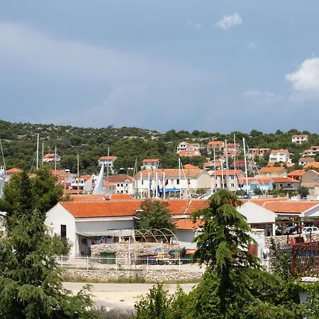Apartment By The Sea Jezera, Murter - 5120