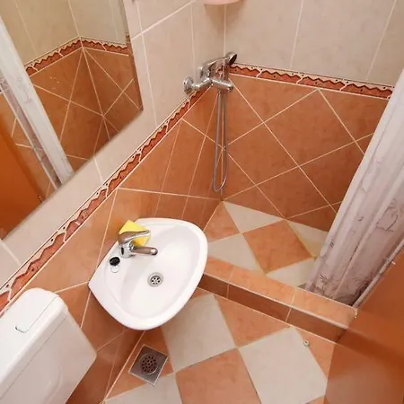 Apartment By The Sea Jezera, Murter - 5120 Jezera