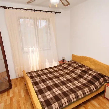 Apartment By The Sea Jezera, Murter - 5120